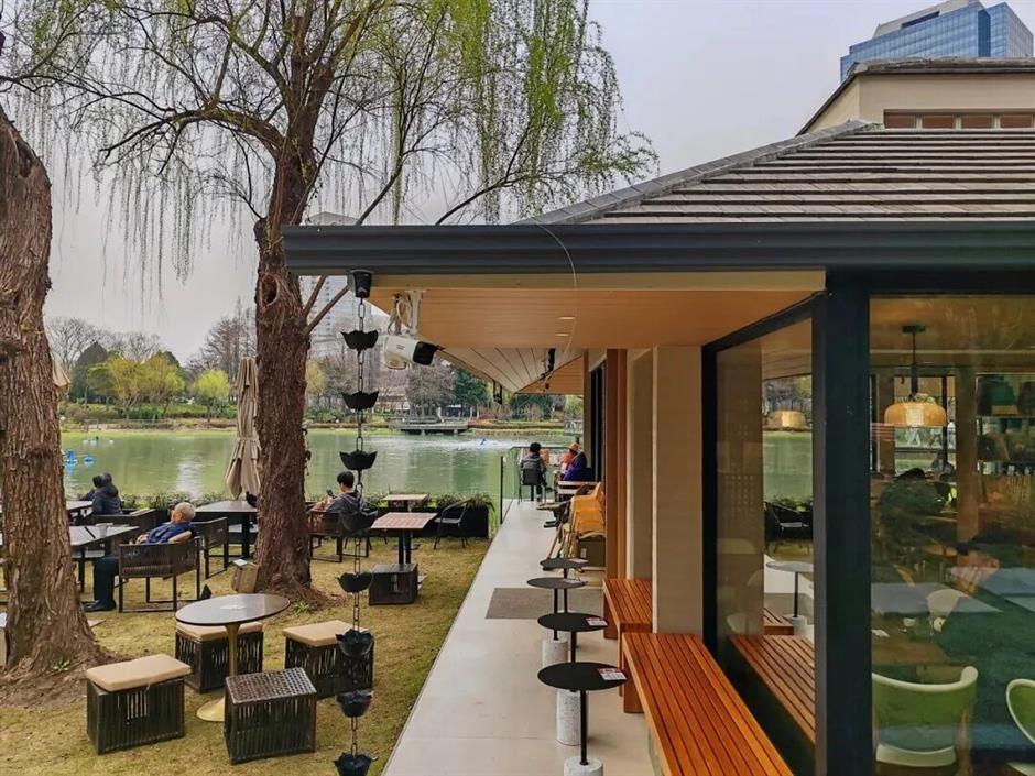 长宁首家!花园内开了一家高颜值书店