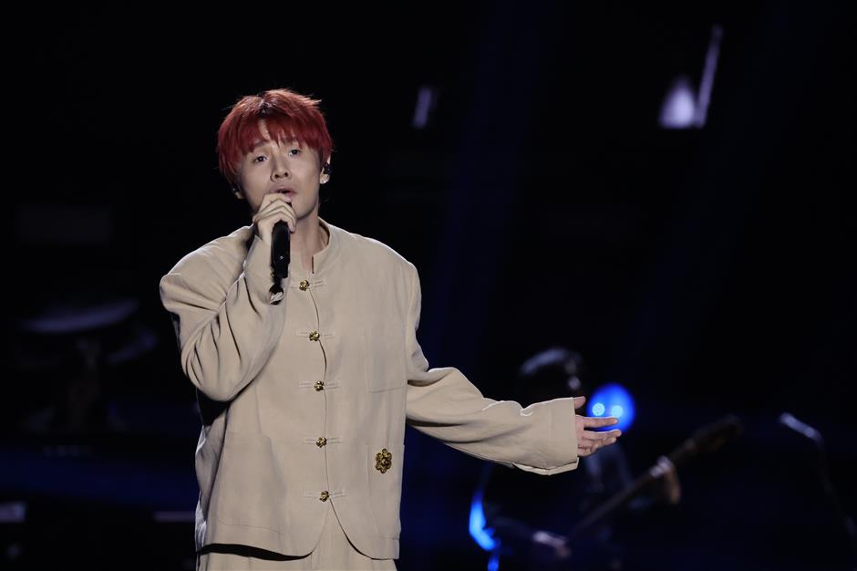 Singer Shan Yichun Apologizes as Li Ronghao Cites  Unauthorized Performance