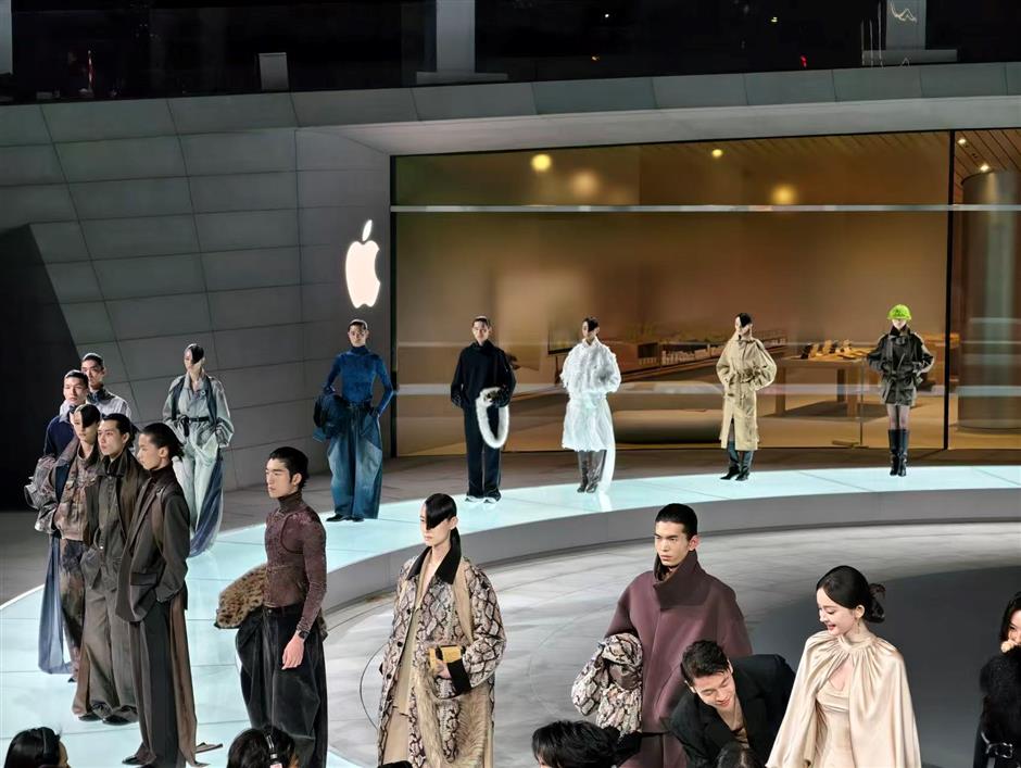 Tech Giants Redefine Retail in Shanghai: Immersive Flagships Drive New Consumption Trends