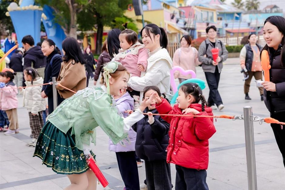 上海欢乐谷一站式溜娃攻略,超全!速码!