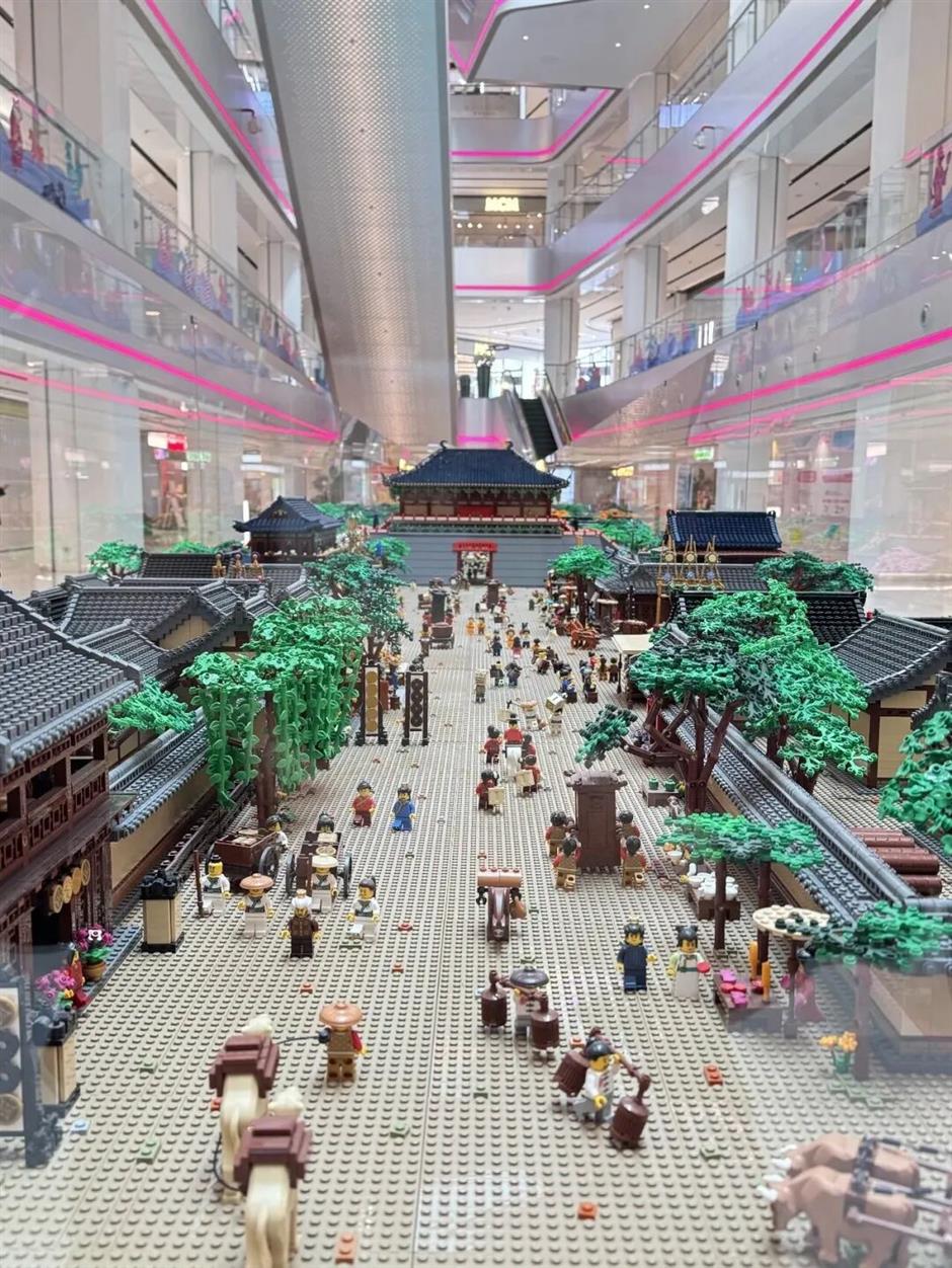 免费打卡乐高巨作!这条2300米长的街区美出圈