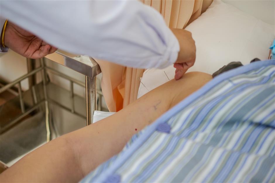 [SH Health Guide] Shanghai Longhua Hospital Emerges as A Global Hub for Integrated TCM Treatment