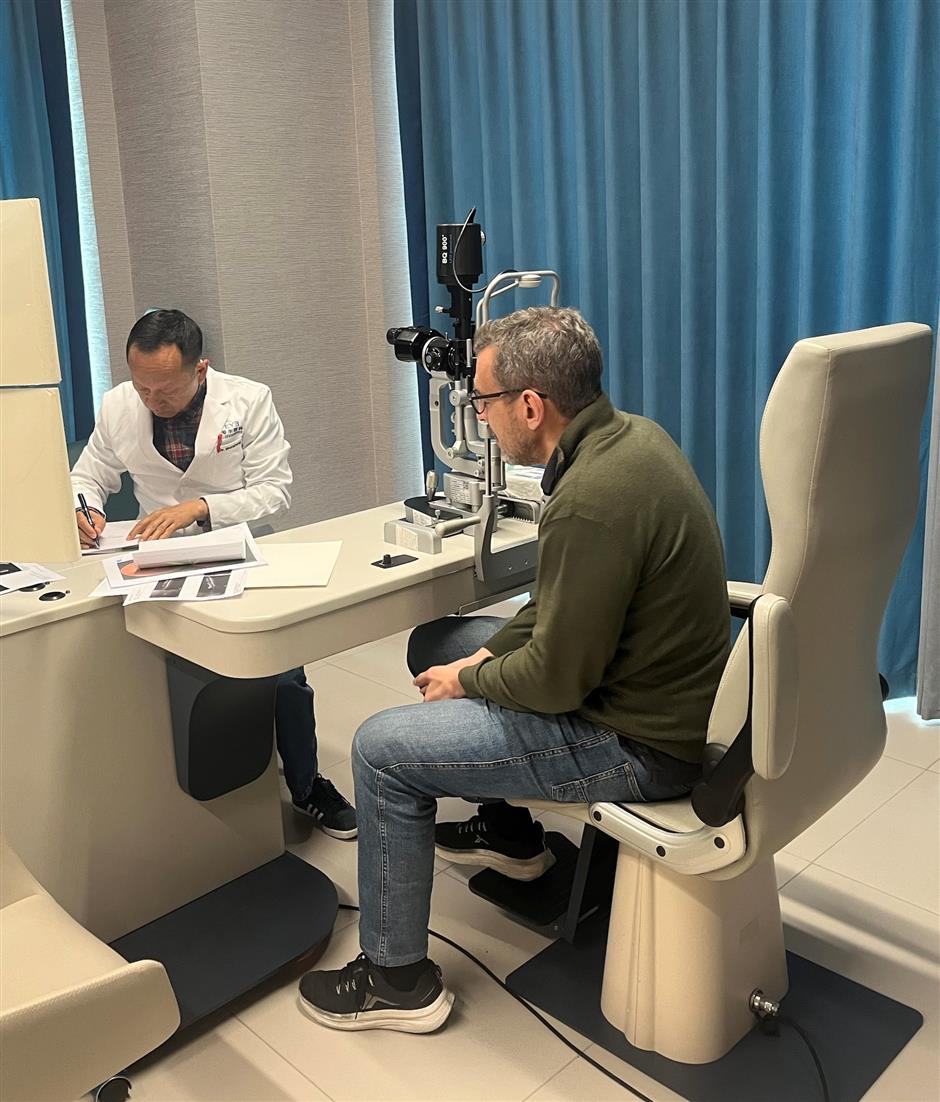 [Expats & Ailments] Quick Response Saves A Spanish Traveler's Vision in Shanghai