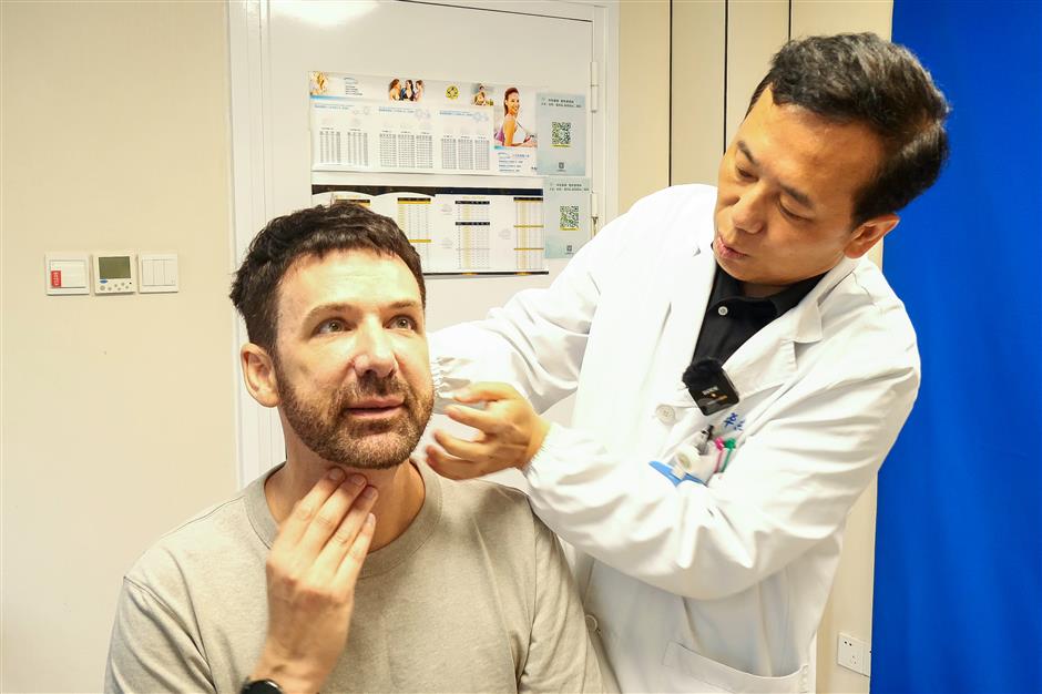 [Health Byte] Your Face Is Aging Wrong. Here's How to Fix It.