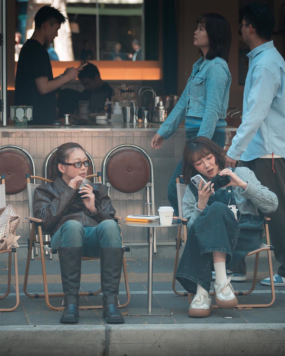 [SH Street Chic] April Spring Edition, Shanghai Candids