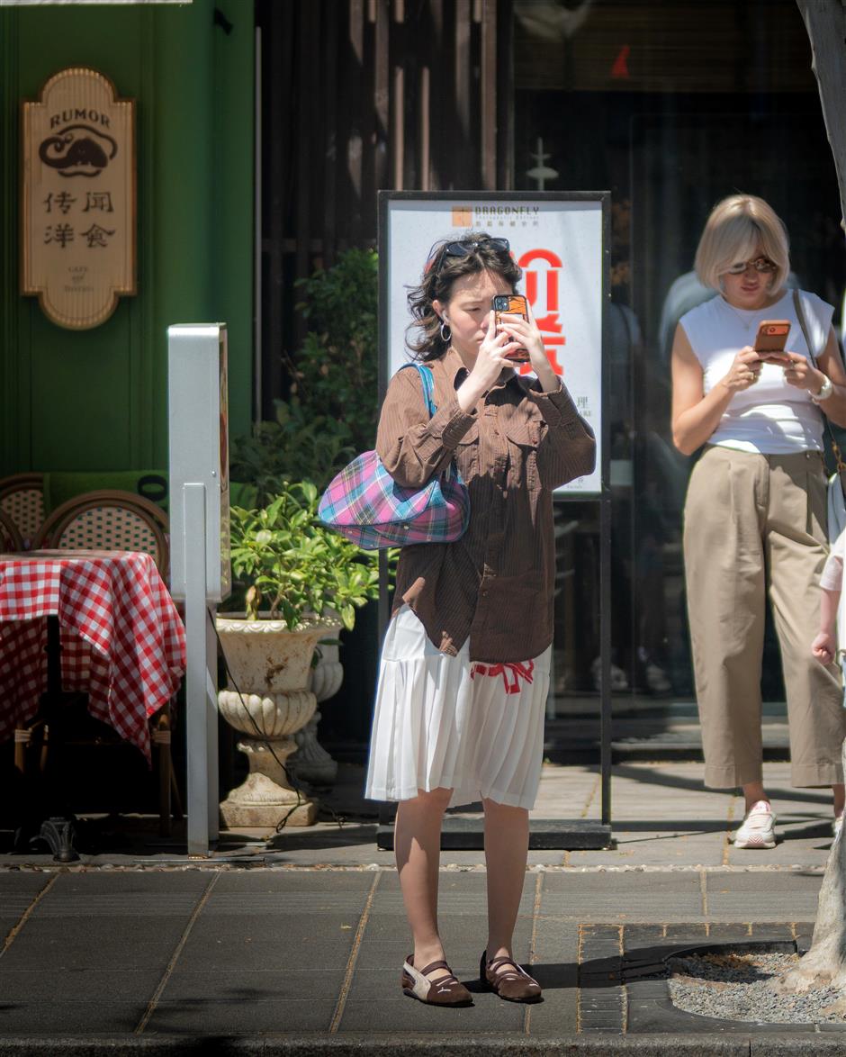 [SH Street Chic] April Spring Edition, Shanghai Candids