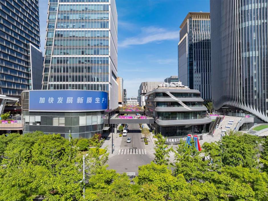 West Bund Ramps Up 800 Events In Bid For Global Spotlight