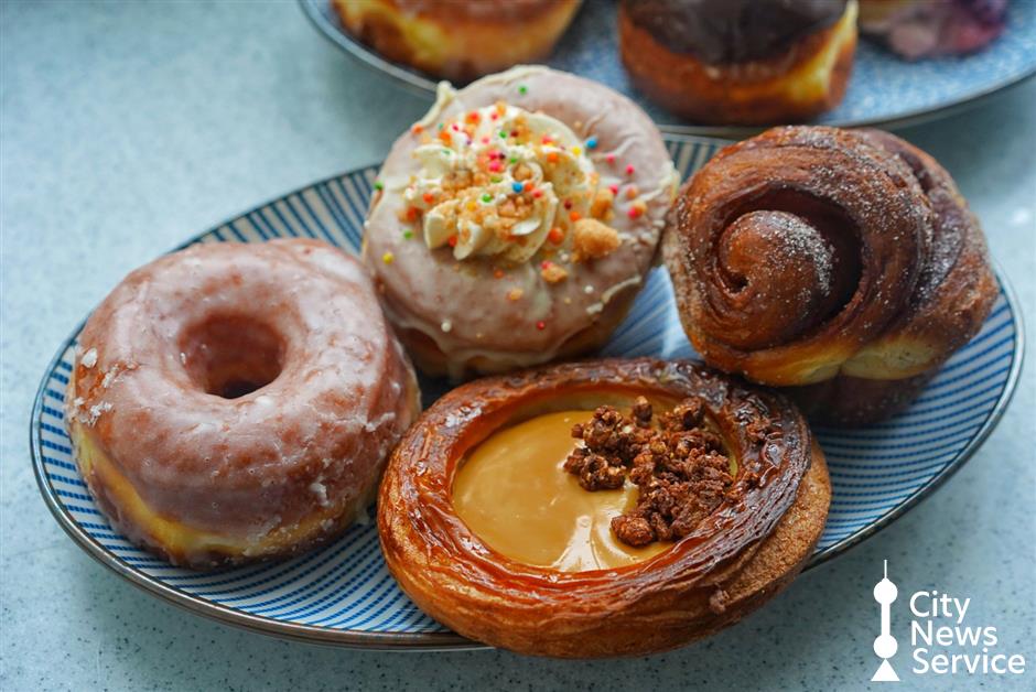 [Hai Lights] 15 of Shanghai's Most Popular Pastries To Eat Now