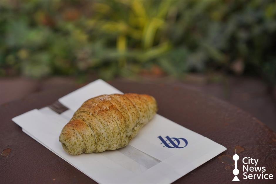 [Hai Lights] 15 of Shanghai's Most Popular Pastries To Eat Now