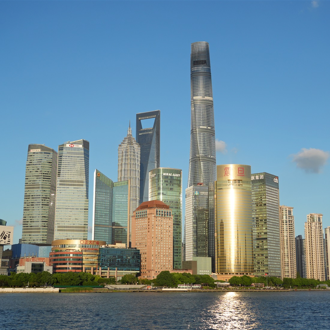 Shanghai Opens 130 Commercial Buildings to Global Investors
