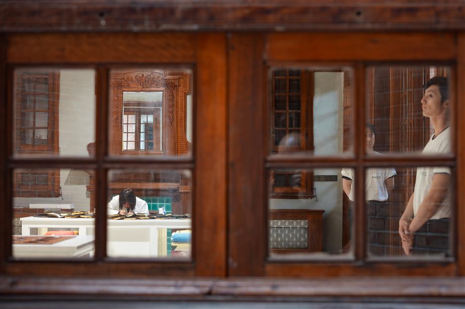 'Été CELINE' Reworks Shikumen Compound into Stylized Seaside Escape