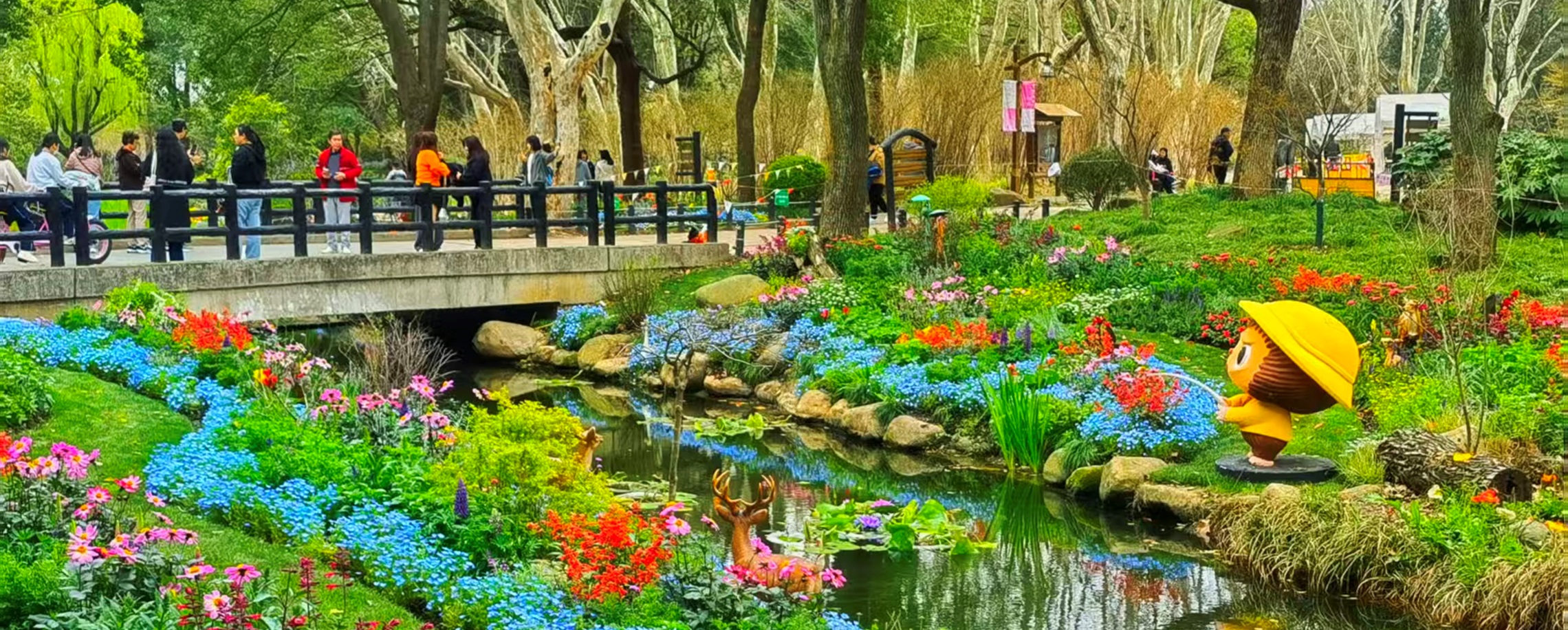 Watch a Thousand Flowers Bloom Across Shanghai