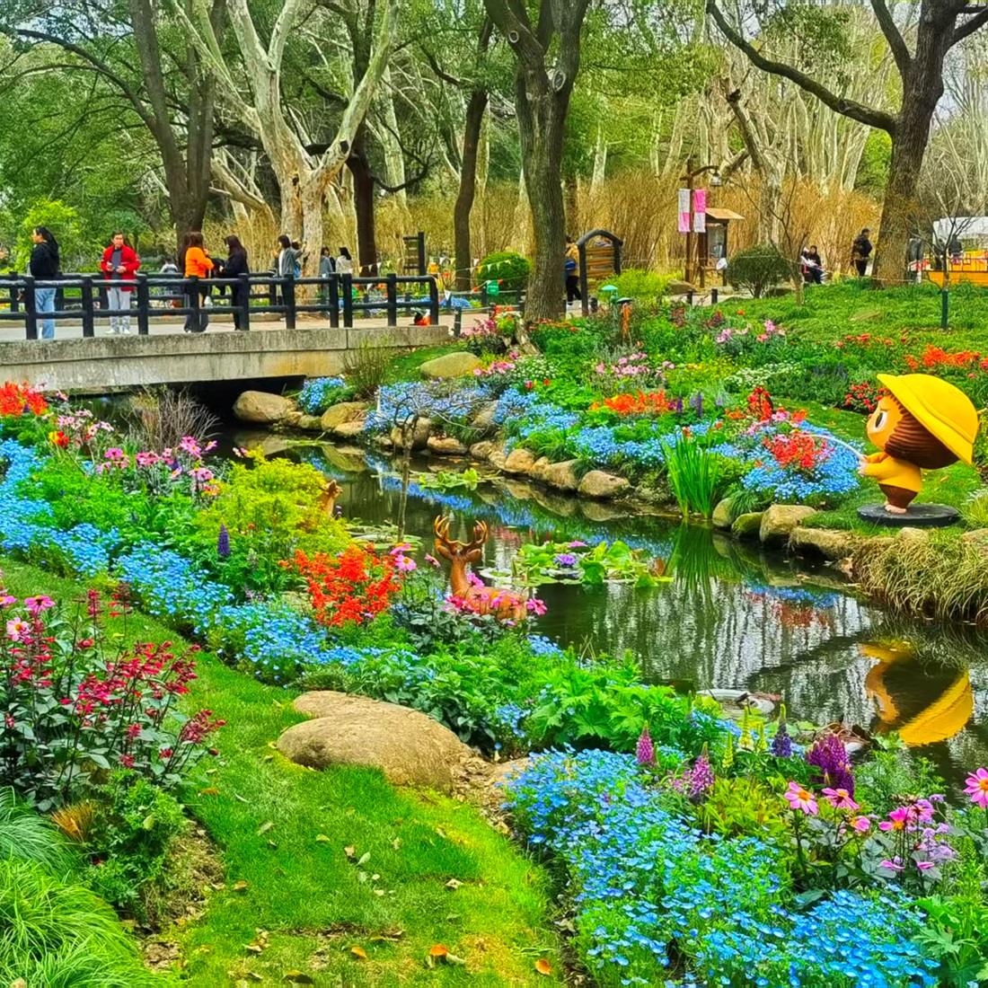 Watch a Thousand Flowers Bloom Across Shanghai
