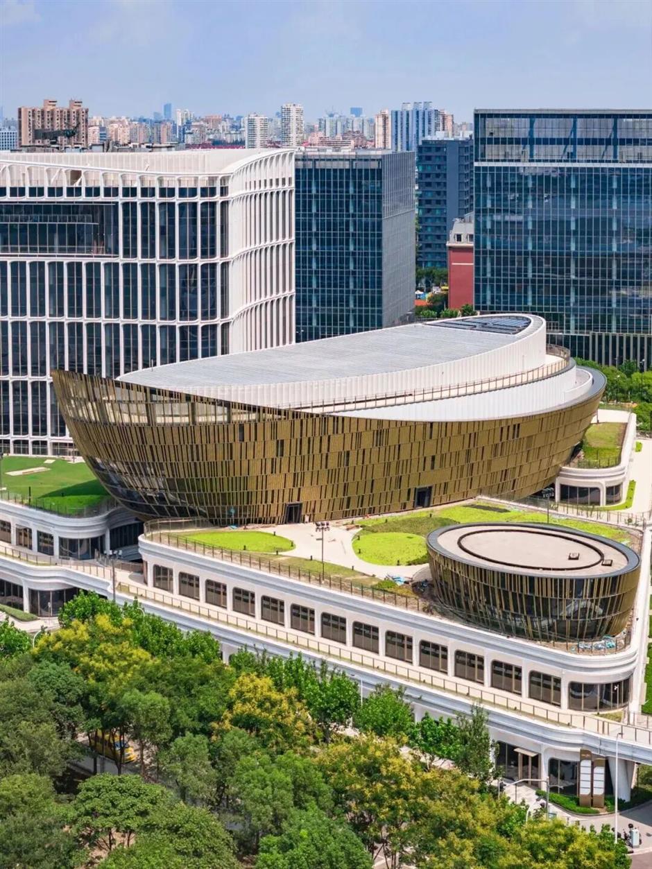 [Hai Lights] They're Almost Here! Harry Potter Studio Tour, Opera House, Sci-Fi Park and More