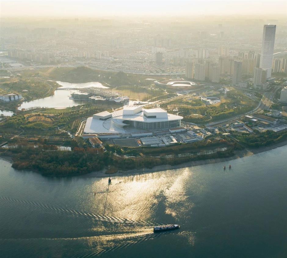 [Hai Lights] They're Almost Here! Harry Potter Studio Tour, Opera House, Sci-Fi Park and More