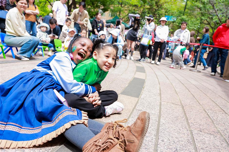 Expats Join in Hongqiao Community Lifestyle Festival