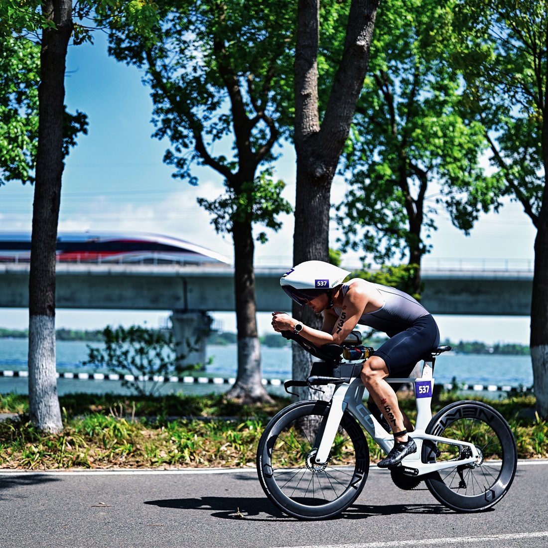 Yangtze River Delta International Triathlon Wraps Up in Qingpu