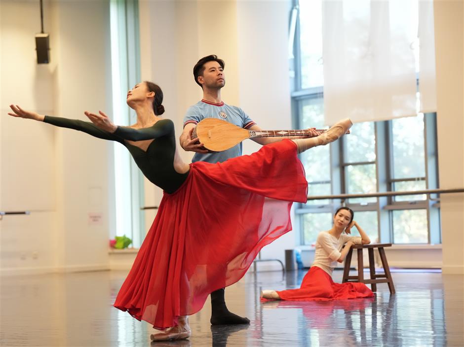 A Contemporary Ballet Tribute to Xinjiang's Musical Legacy