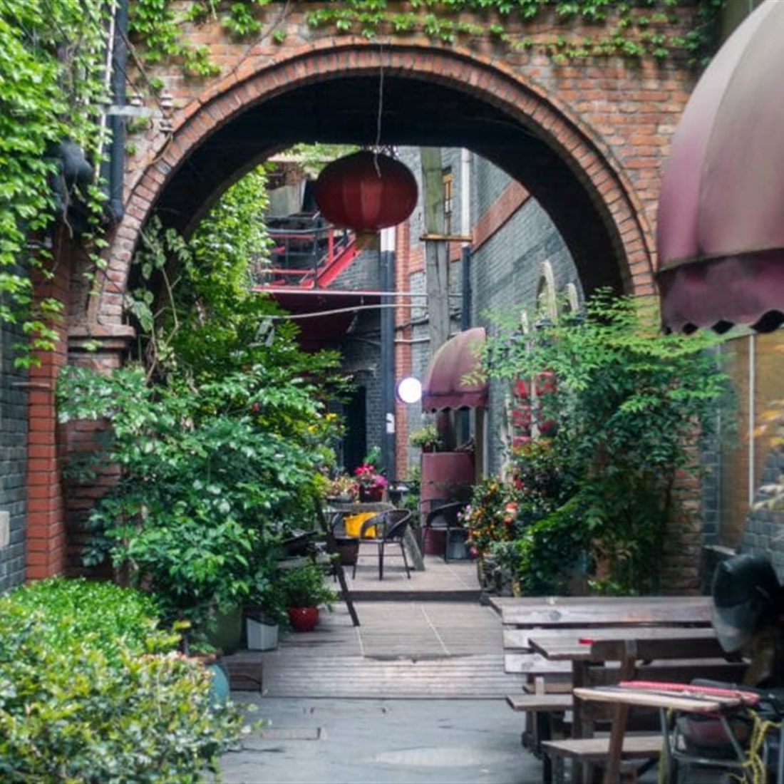 The Quiet Longtang Economy: How Shanghai's Alleyways Coexist With Skyscrapers