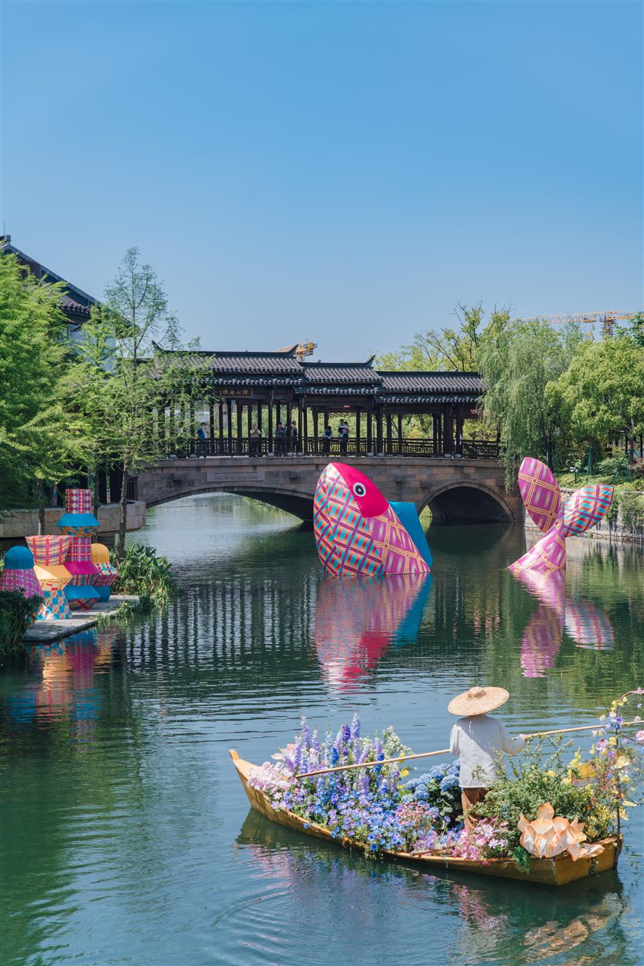 Panlong Xintiandi Marks 3rd Anniversary With Floating Water Market