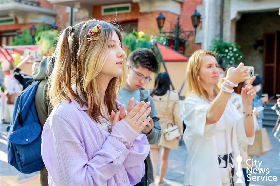 Flower Market Returns to Downtown for Labor Day Holiday