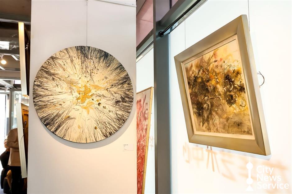 Finding a Spiritual Oasis in the City: Hu Yaqiang's 'Hundred Herb Garden'