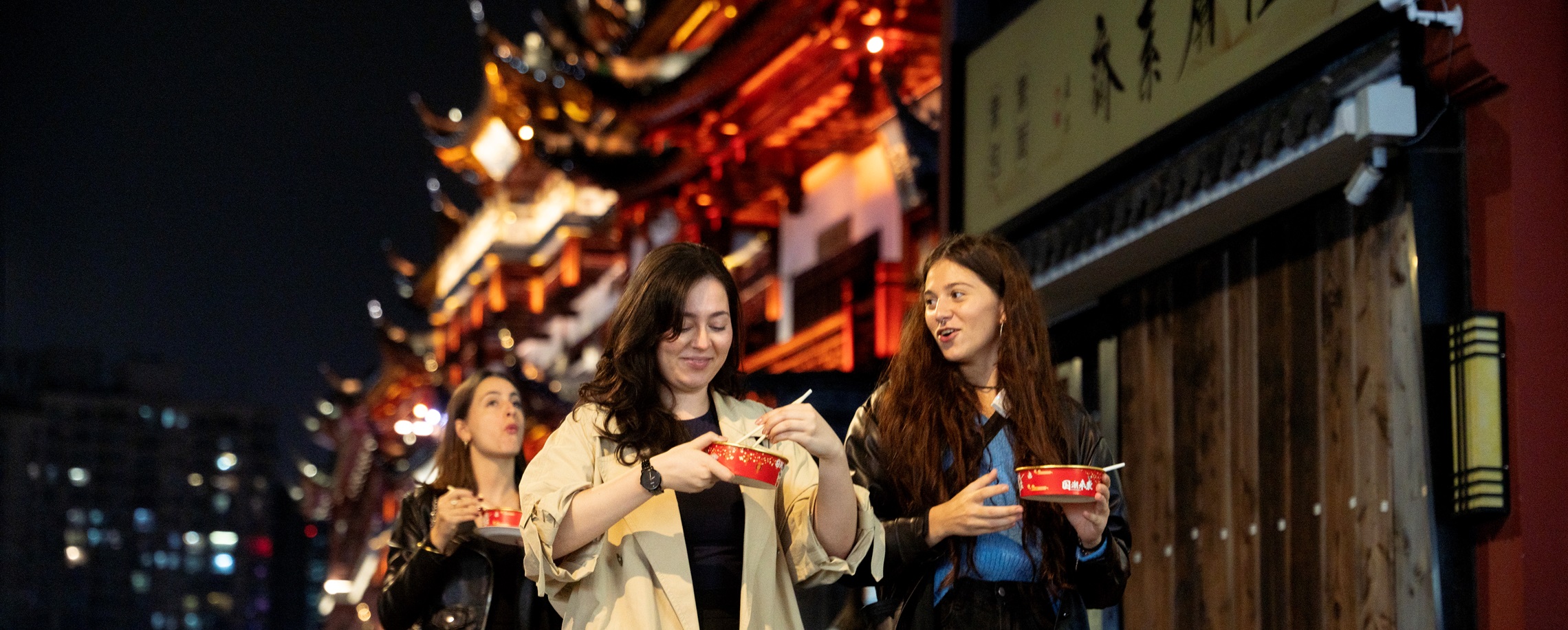 China Poised to Overtake US as World's Largest Tourism Market