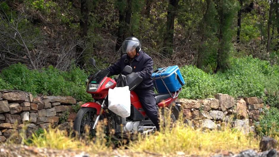 China's 'Mountain 120': After 70,000 Trips and 9 Motorbikes, This Rural Doctor Still Answers the Call