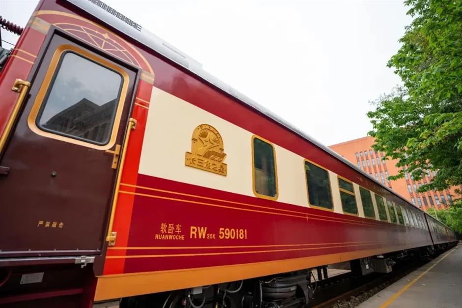 Luxury on Rails: Explore Xinjiang With Comfort-Class Tourist Train