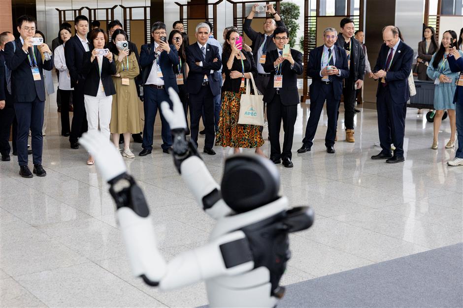 APEC Shanghai Meeting Shifts Focus to AI, Energy Security, And Supply Chain Resilience