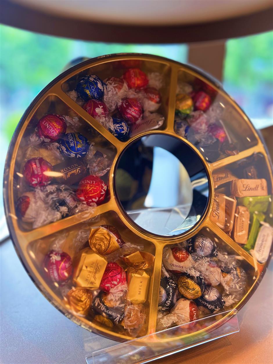 [First in SH] Unitree Robotics, Lindt & Rains in Shanghai w/New Flagships