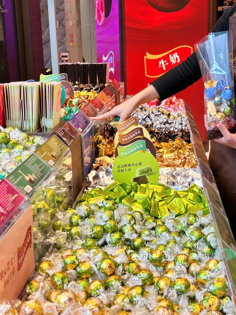 [First in SH] Unitree Robotics, Lindt & Rains in Shanghai w/New Flagships