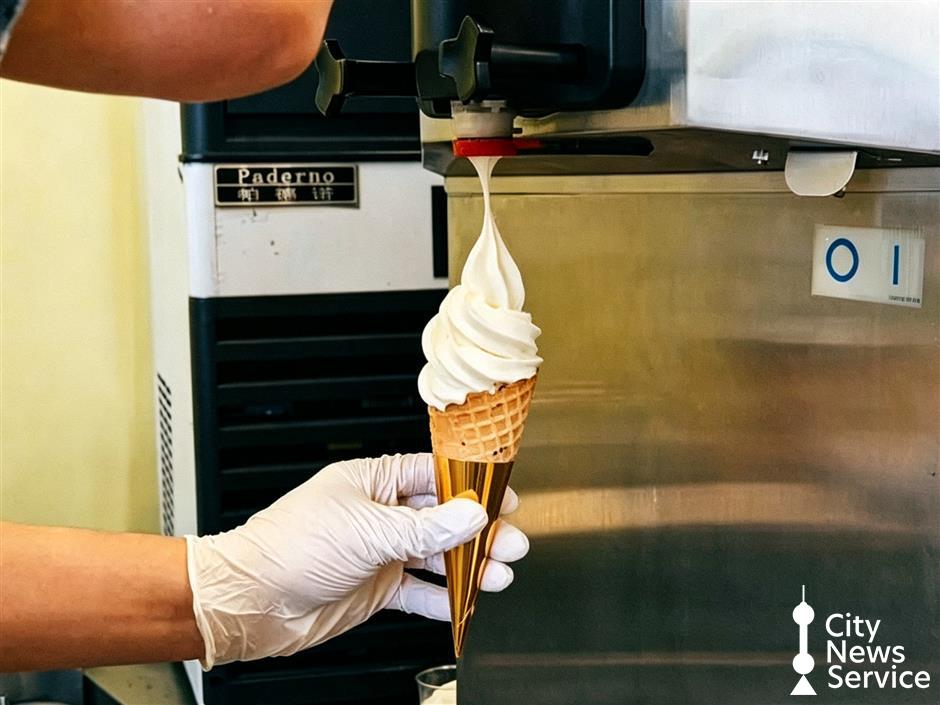 CIIE Exhibit Turns into Commodity as First Belarusian Ice Cream Store Opens