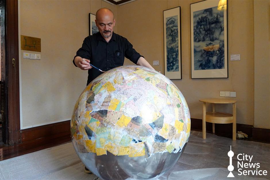 'Symbiosis' Art Installation Debuts at China Securities Museum