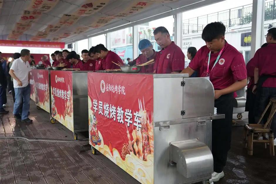 China's First Barbecue College Graduates First Class of 30