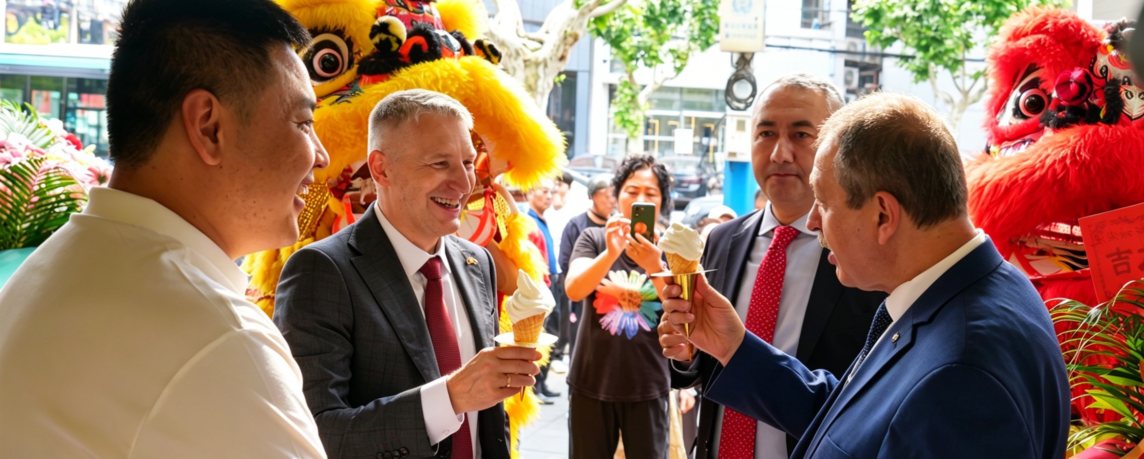 CIIE Exhibit Turns into Commodity as First Belarusian Ice Cream Store Opens