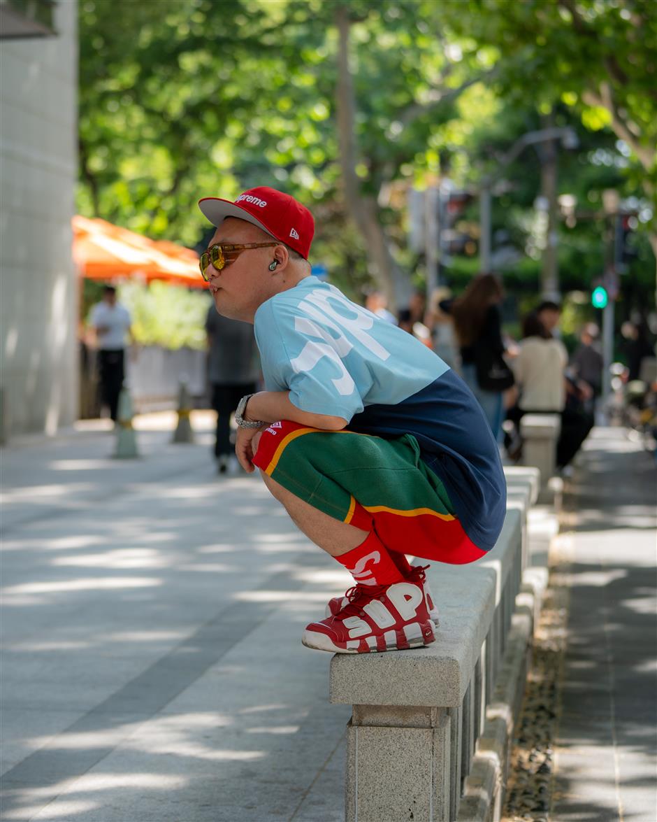 [SH Street Chic] 15 Candid Shots of Shanghai's Street Fashion, June Edition