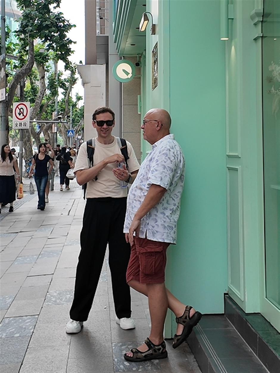 [First in SH] They're Flying to Shanghai to Queue for Pane, Songmont, Matcha Wang and Muva