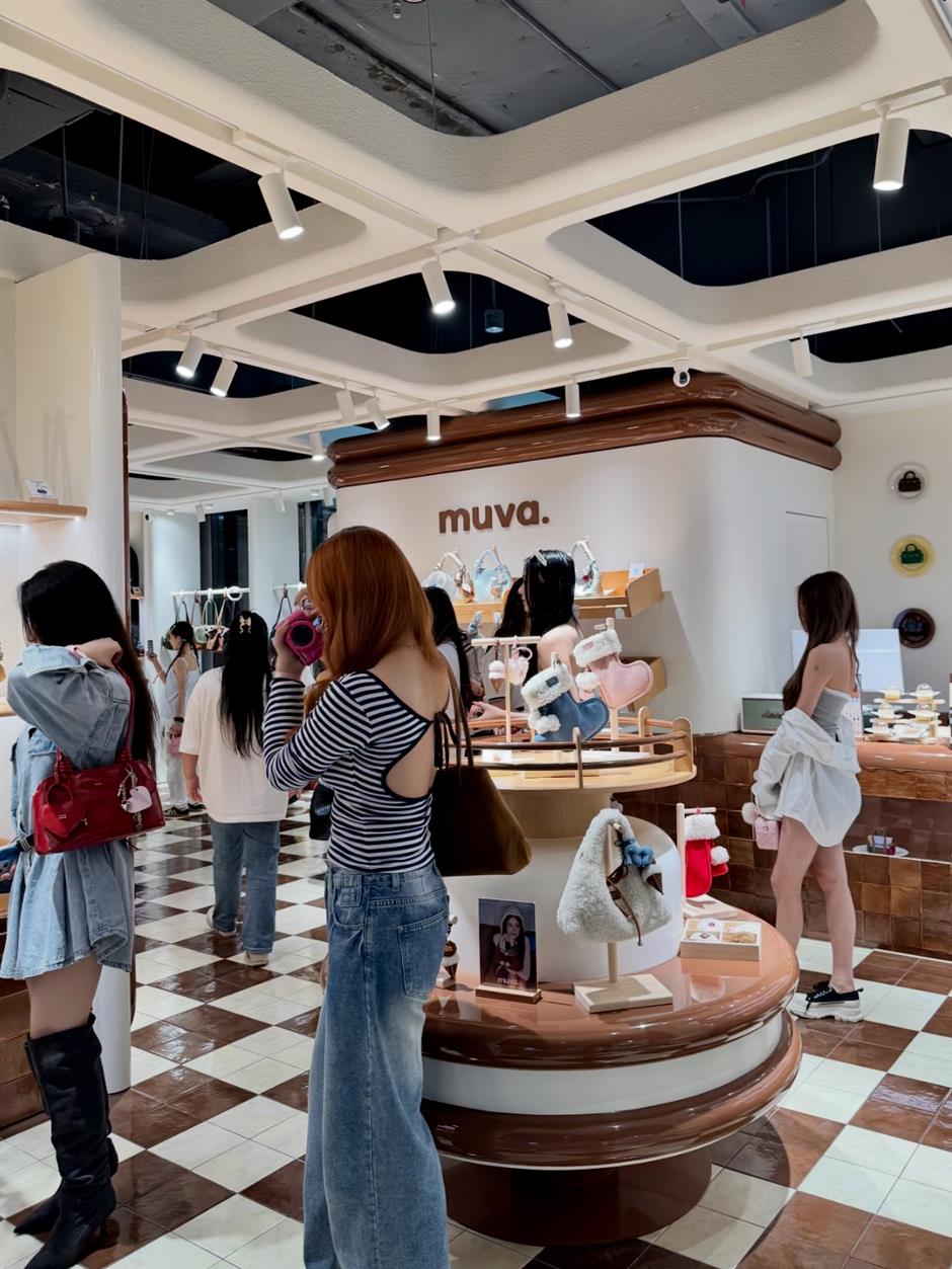 [First in SH] They're Flying to Shanghai to Queue for Pane, Songmont, Matcha Wang and Muva