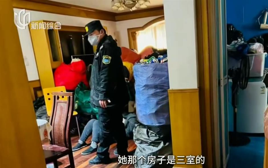 Mother-Daughter Duo Evicted After Trash-Filled Shanghai Apartment Draws Roaches