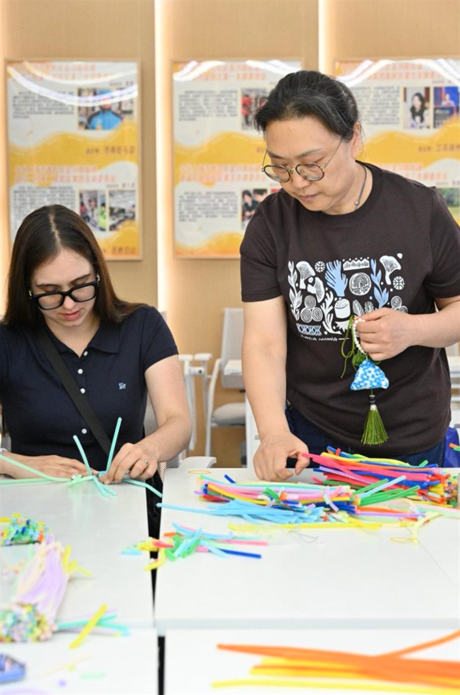 'Dragon Boat Festival Wonderland': Traditional Culture and Community Spirit Along Suzhou Creek