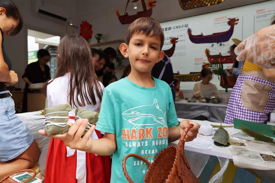 [See & Be Seen] Dragon Boat Festival Activity Brings Qingpu CNS Community Together