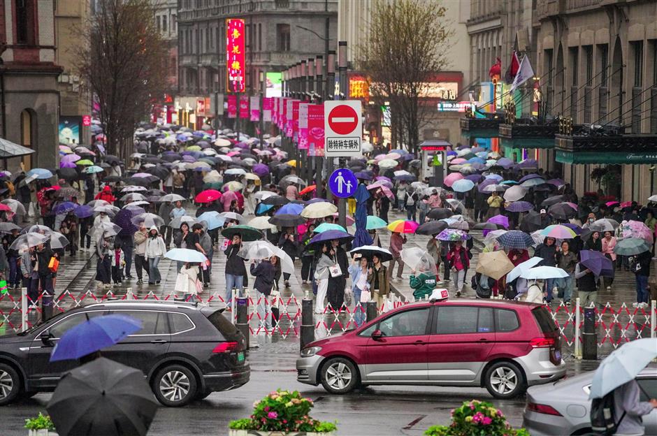 Shanghai Heads Into a 10-Day Stretch of Rainy Weather