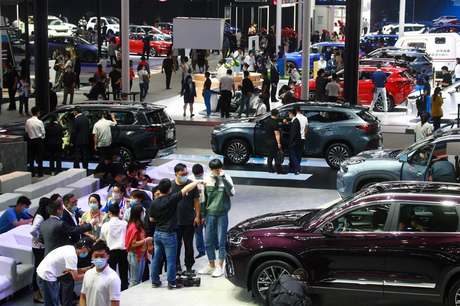 China Car Market Shifts from Price Wars to Rivalry in New Models, Overseas Expansion