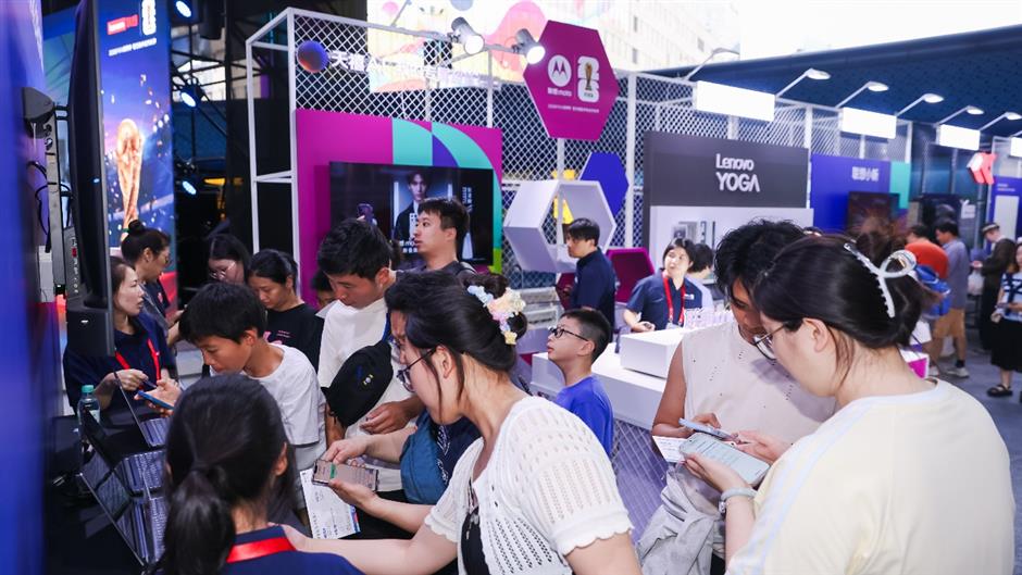 Chinese Tech Giants Take Center Stage at 2026 World Cup with AI and Hardware Displays