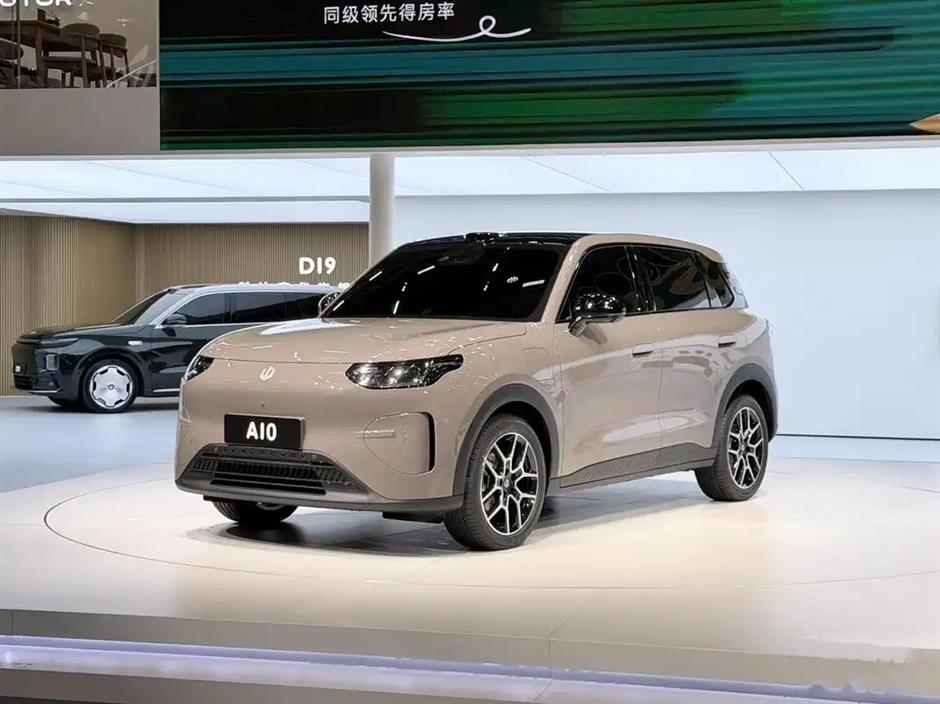 China Car Market Shifts from Price Wars to Rivalry in New Models, Overseas Expansion