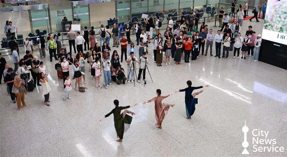 Art, Culture and Feast at 'Best Hongqiao' Summer Carnival