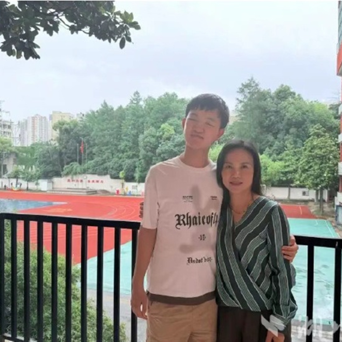 Blinded as a Child, Chinese Student Tops National Exam for Disabled Candidates