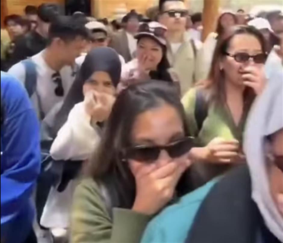 Malaysian Police Probe Officer Over Viral Video Mocking Chinese During Trip