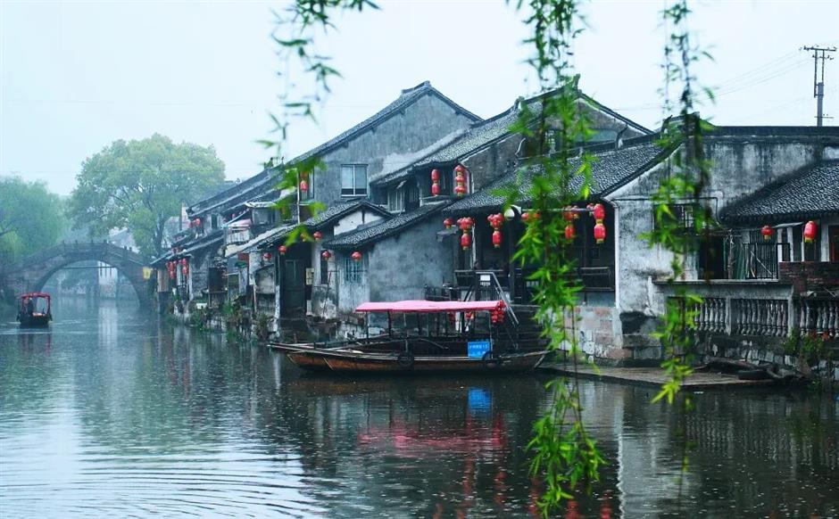乘船出发!水乡古镇的雨意里藏着真正的江南滤镜